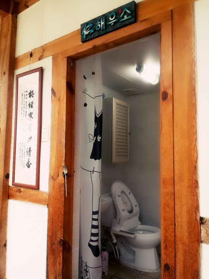 Jiwoo Dang Hotel Jeonju Bagian luar foto