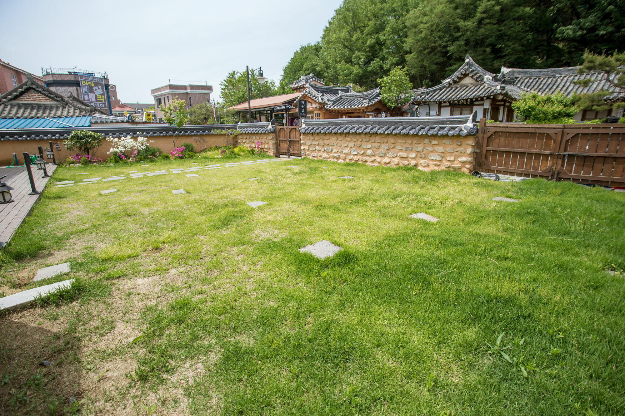 Jiwoo Dang Hotel Jeonju Bagian luar foto